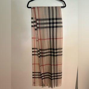 Burberry Lightweight Scarf - Authentic